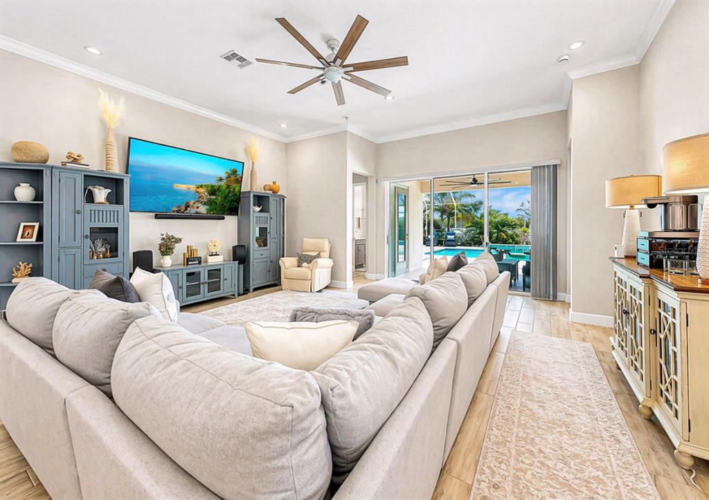 954 Signet Drive Apollo Beach, FL 33572 - Photo 19 of 60