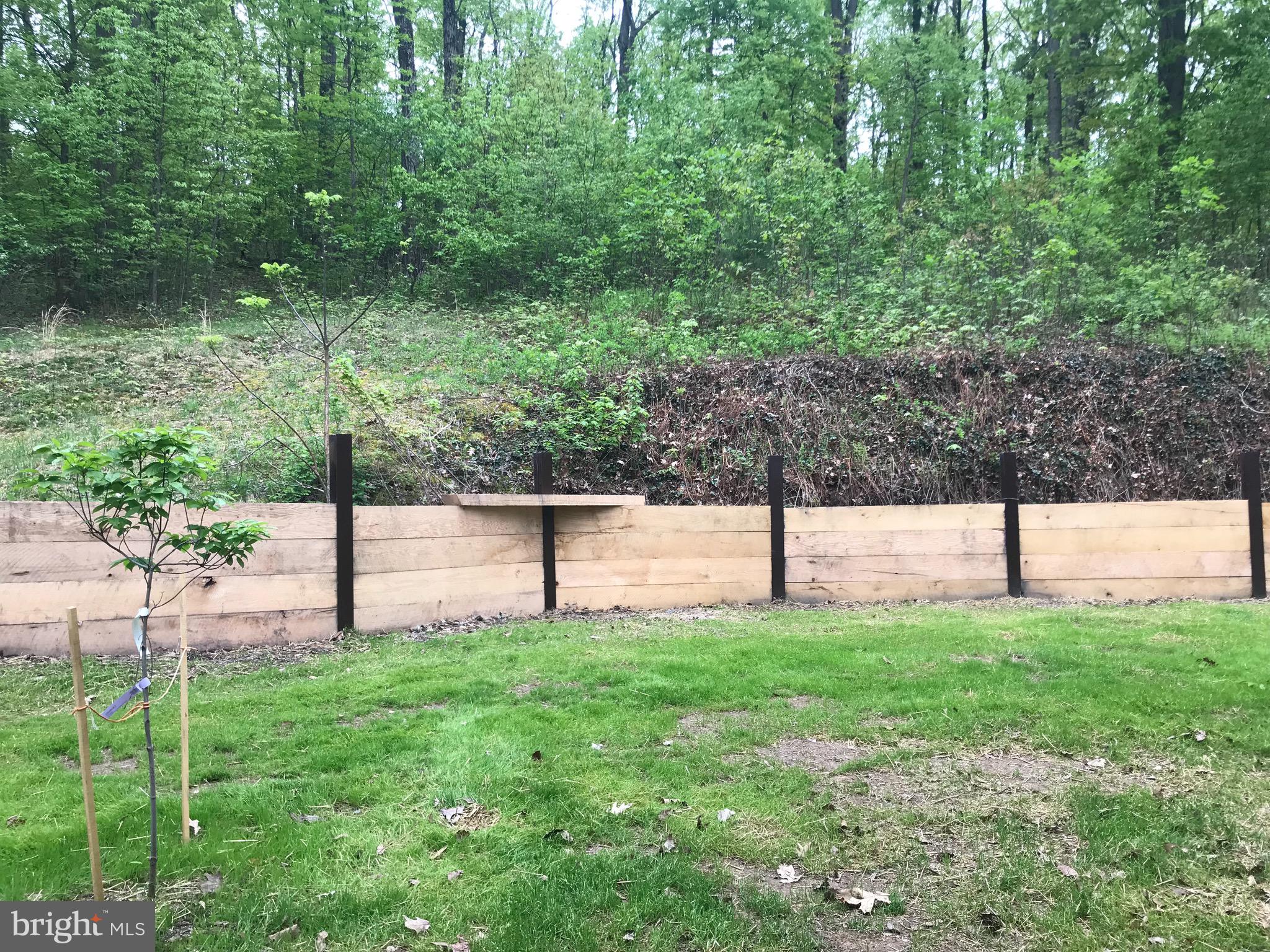 4253 Rinehart Road Westminster, MD 21158 - Photo 27 of 31 Privacy from all sides.
