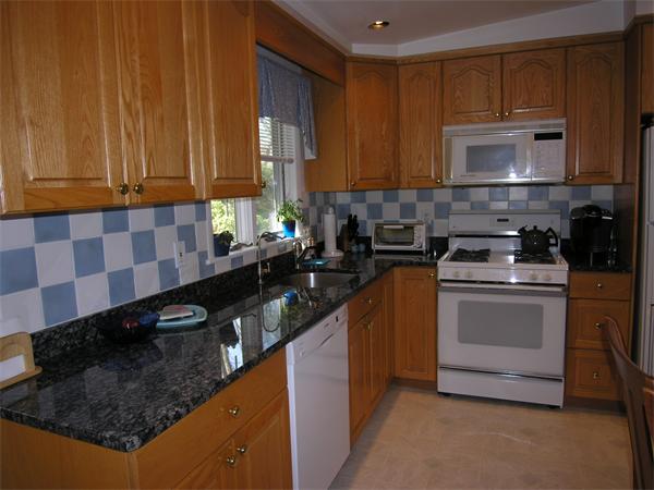 18 Hollow Ridge Road Needham, MA 02494 - Photo 7 of 22 Gallery Image 7