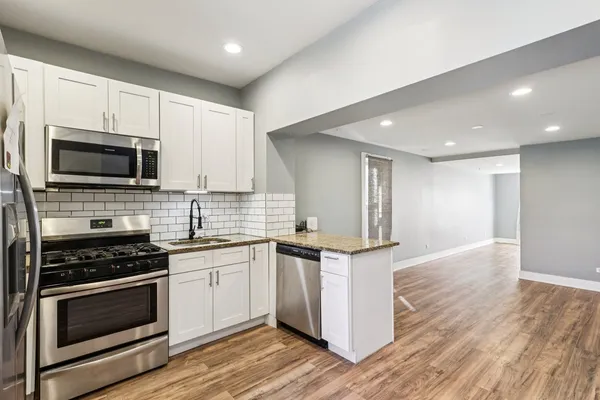 $299,000 | 3346 West Iowa Street, Chicago, IL 60651