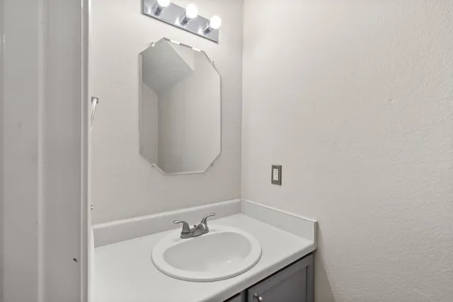 $2,400 | 2036 Kaiser Drive, Austin, TX 78748