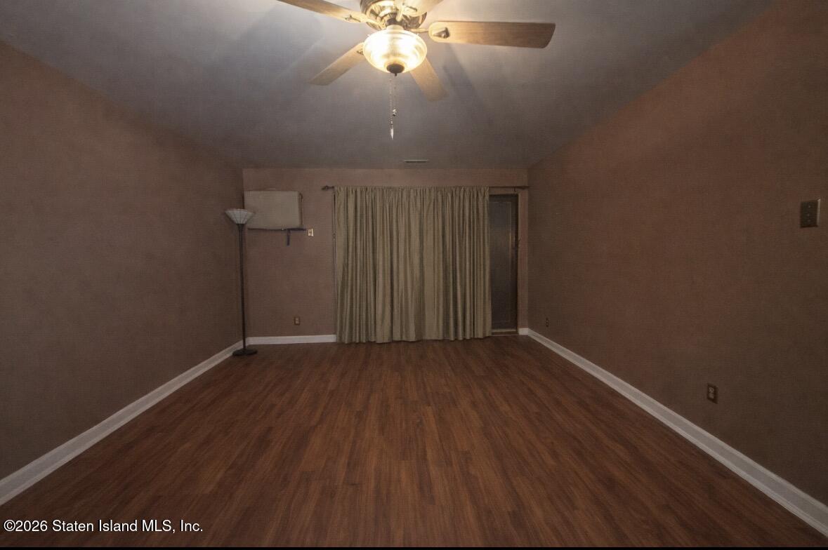 127 Stack Drive Staten Island, NY 10312 - Photo 3 of 15 h11