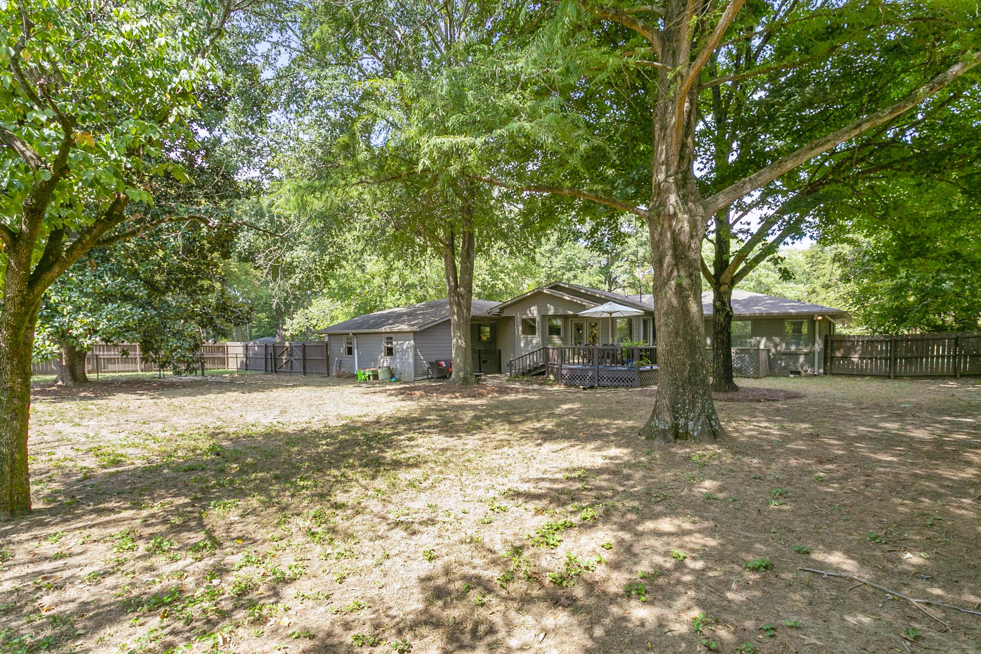 129 Laird Road Nashville, TN 37205 - Photo 24 of 27 Now thats a BIG back yard!