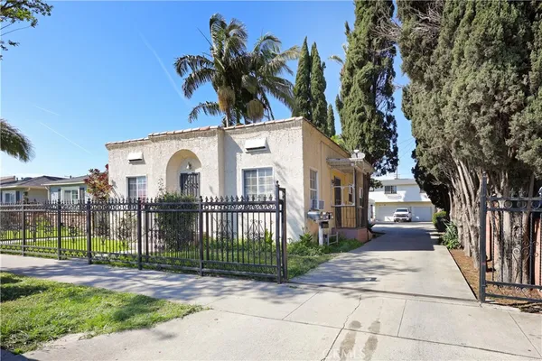 $2,375 | 2789 Laurel Place, Unit B, South Gate, CA 90280