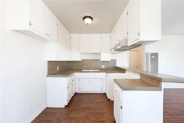 $2,375 | 2789 Laurel Place, Unit B, South Gate, CA 90280