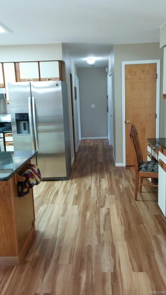 40700 Robbe Road Belleville, MI 48111 - Photo 16 of 38 Hallway in kitchen area