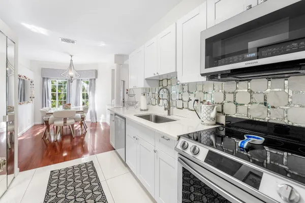 $3,500 | 20 South Lakeshore Drive, Unit C, Hypoluxo, FL 33462