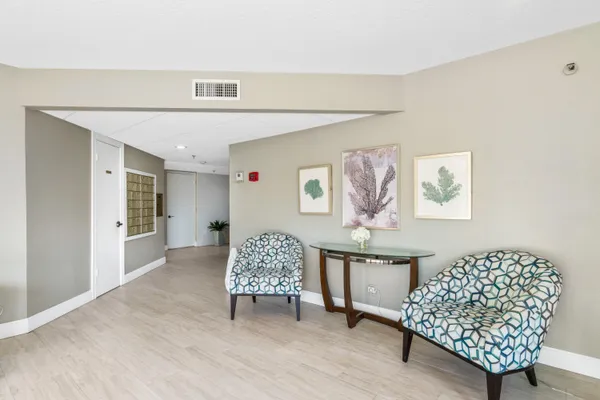 $3,500 | 20 South Lakeshore Drive, Unit C, Hypoluxo, FL 33462