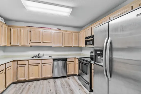 $3,500 | 20 South Lakeshore Drive, Unit C, Hypoluxo, FL 33462