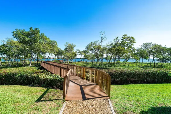 $3,500 | 20 South Lakeshore Drive, Unit C, Hypoluxo, FL 33462