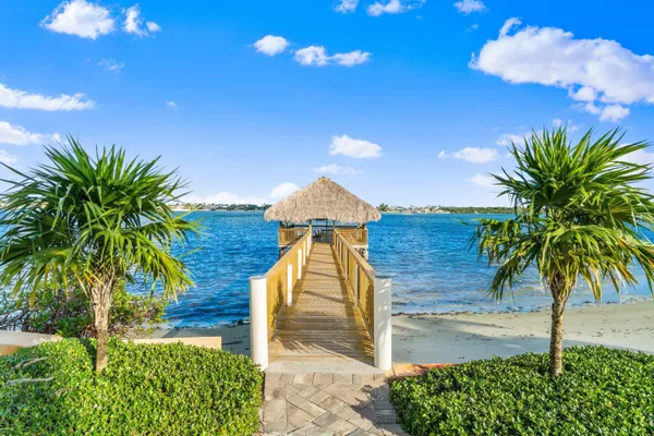 $3,500 | 20 South Lakeshore Drive, Unit C, Hypoluxo, FL 33462
