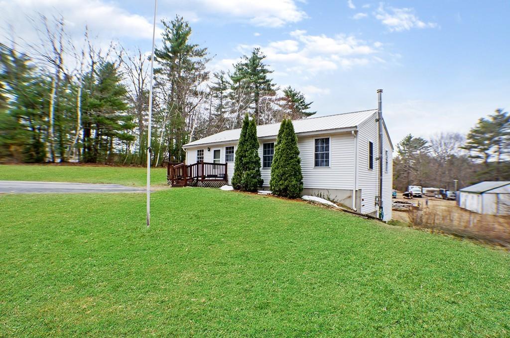 36 Mill Pond Road Epping, NH 03042 - Photo 3 of 39