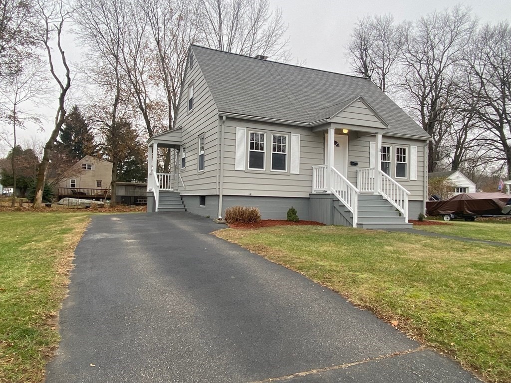 11 Southold Road Worcester, MA 01607 - Photo 2 of 23 Gallery Image 2
