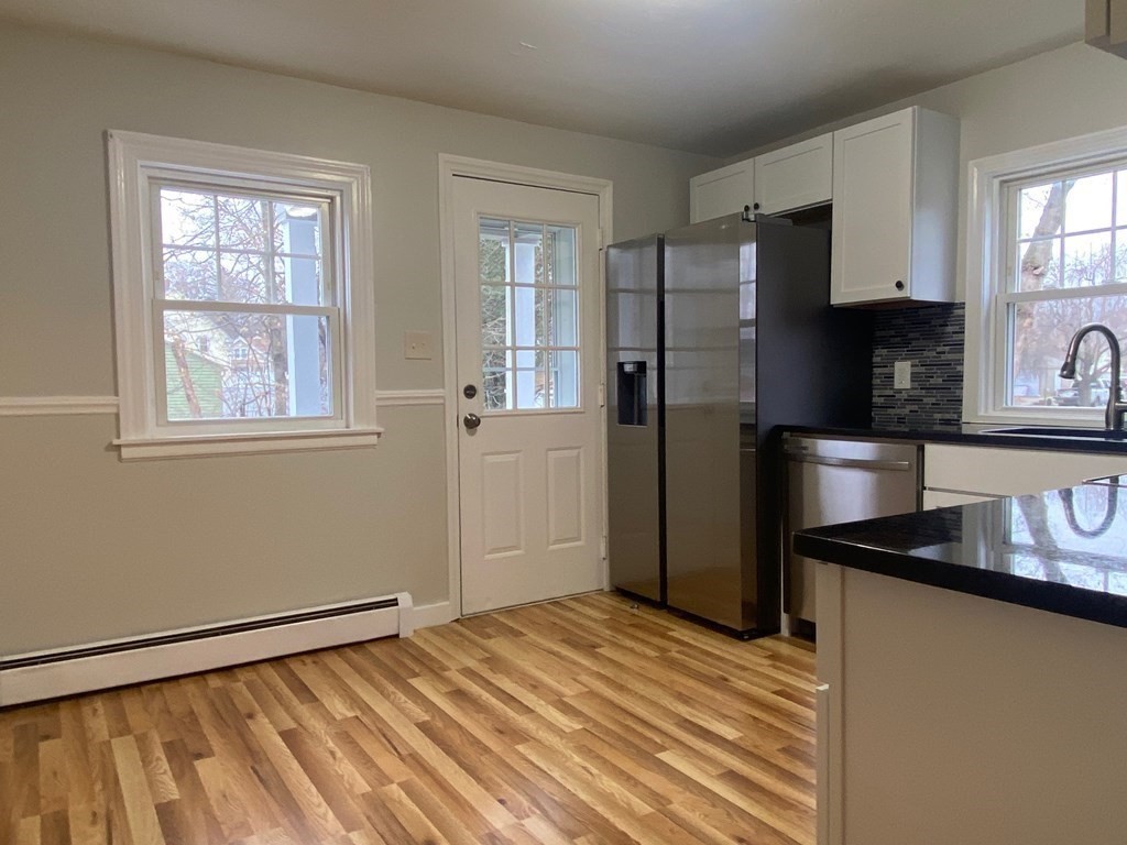 11 Southold Road Worcester, MA 01607 - Photo 8 of 23 Gallery Image 8