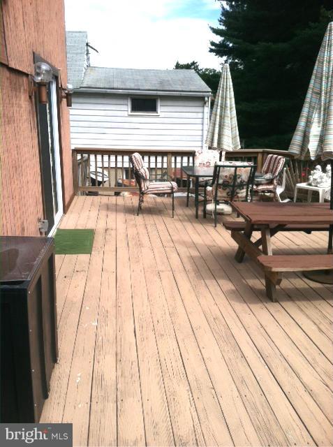 611 North Stuart Street Baltimore, MD 21221 - Photo 13 of 21 Rear Deck