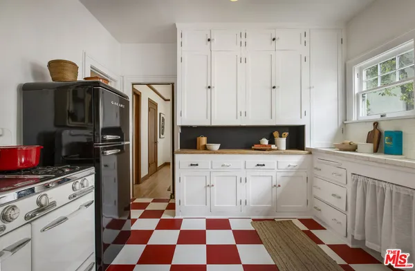 $4,097 | 4405 Clarissa Avenue, Los Angeles, CA 90027