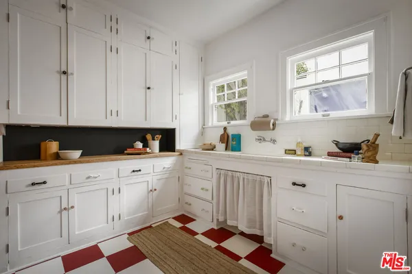 $4,097 | 4405 Clarissa Avenue, Los Angeles, CA 90027