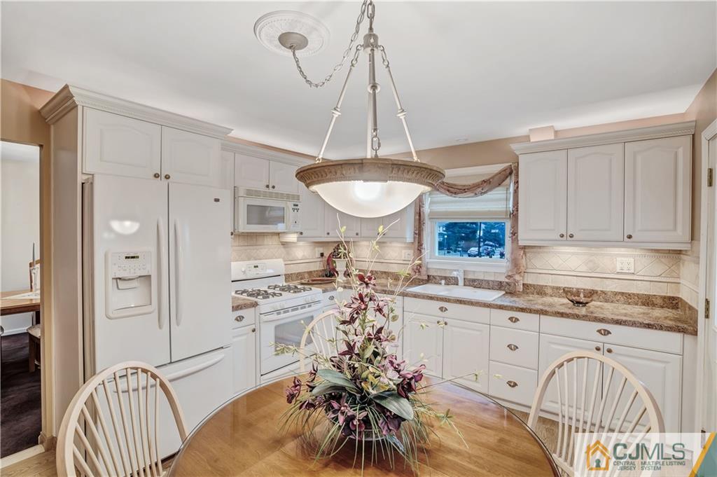 951 New Dover Road Edison, NJ 08820 - Photo 16 of 23 Gallery Image 16