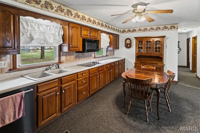 $169,000 | 23370 West County Road, Jerseyville, IL 62052