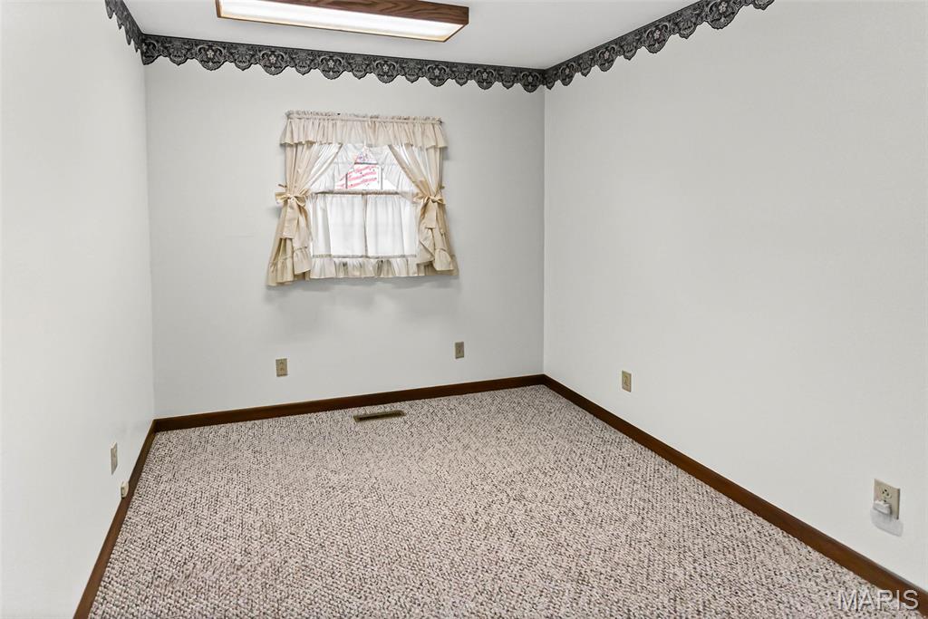 23370 West County Road Jerseyville, IL 62052 - Photo 21 of 40 Gallery Image 21