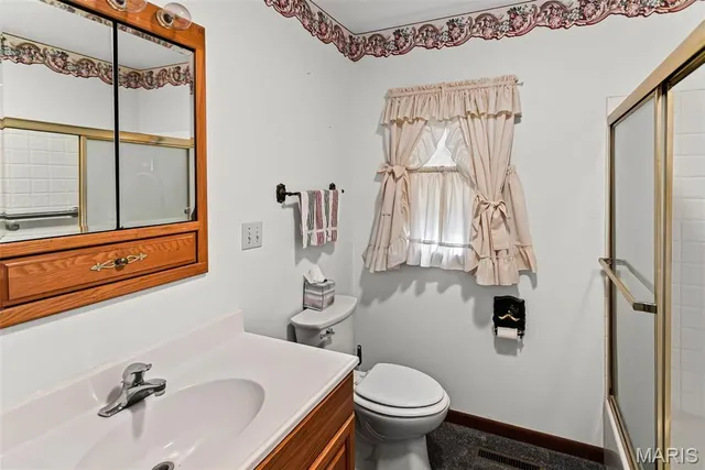 $169,000 | 23370 West County Road, Jerseyville, IL 62052