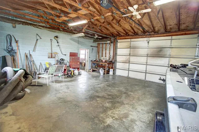 $169,000 | 23370 West County Road, Jerseyville, IL 62052