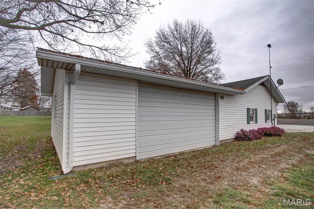 23370 West County Road Jerseyville, IL 62052 - Photo 39 of 40 Gallery Image 39