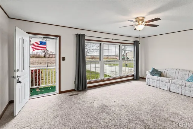 $169,000 | 23370 West County Road, Jerseyville, IL 62052