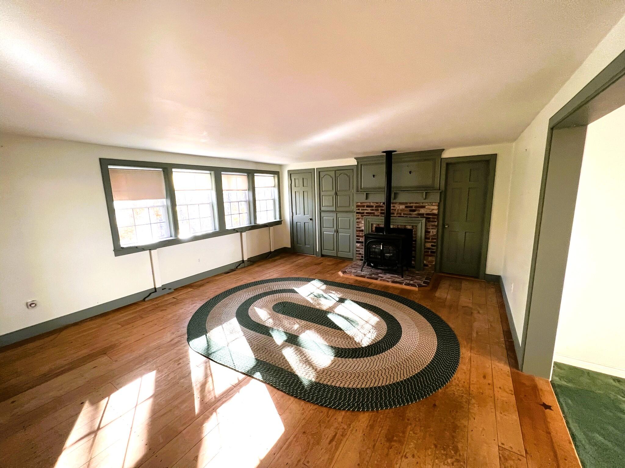 927 Union Road Waldoboro, ME 04572 - Photo 5 of 18 Family Room