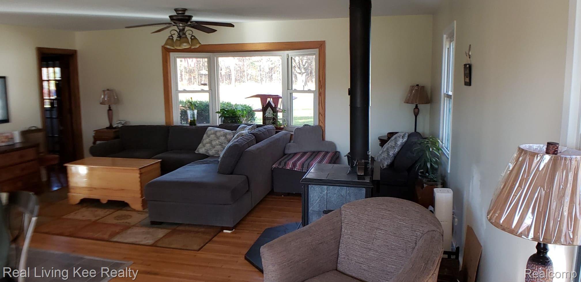 3849 Williams Road Columbiaville, MI 48421 - Photo 6 of 27 Living Room .jpg