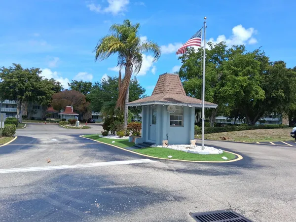 $185,000 | 2100 Springdale Boulevard, Palm Springs, FL 33461