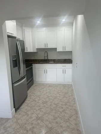 $185,000 | 2100 Springdale Boulevard, Palm Springs, FL 33461