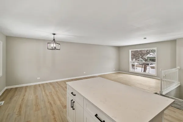 $376,700 | 4126 Wildwood Drive, Crystal Lake, IL 60014