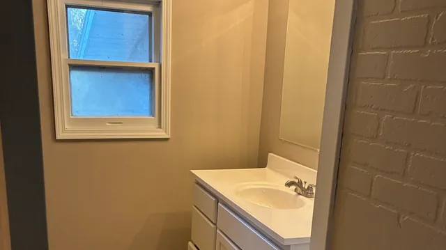 $1,800 | 315 East Corning Road, Beecher, IL 60401