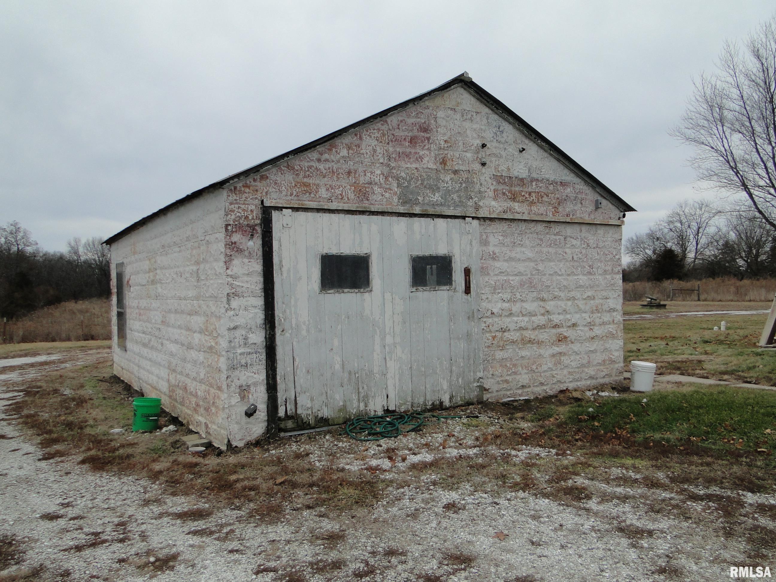 6721 East Quarter Road Ipava, IL 61441 - Photo 16 of 20