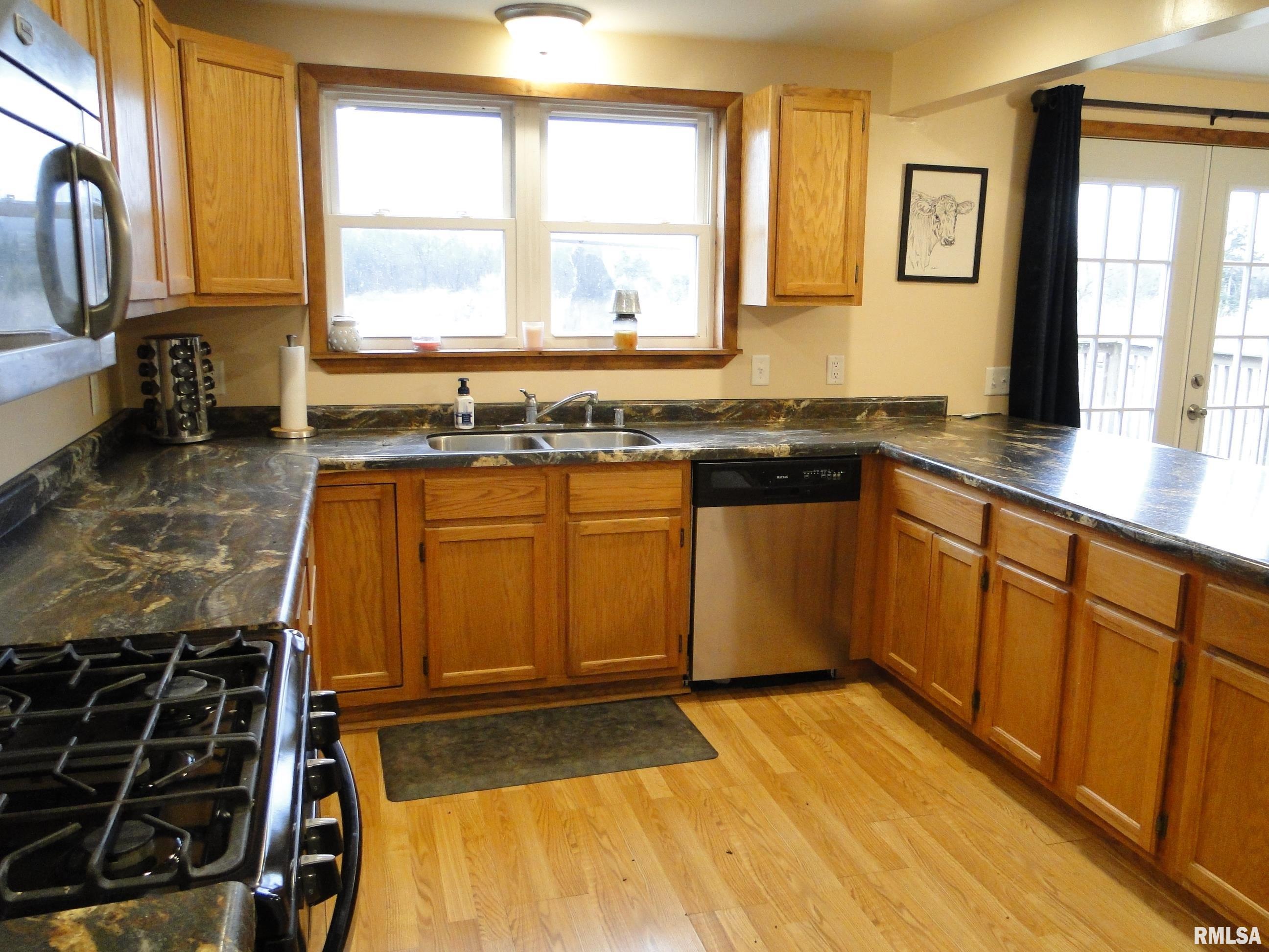 6721 East Quarter Road Ipava, IL 61441 - Photo 8 of 20