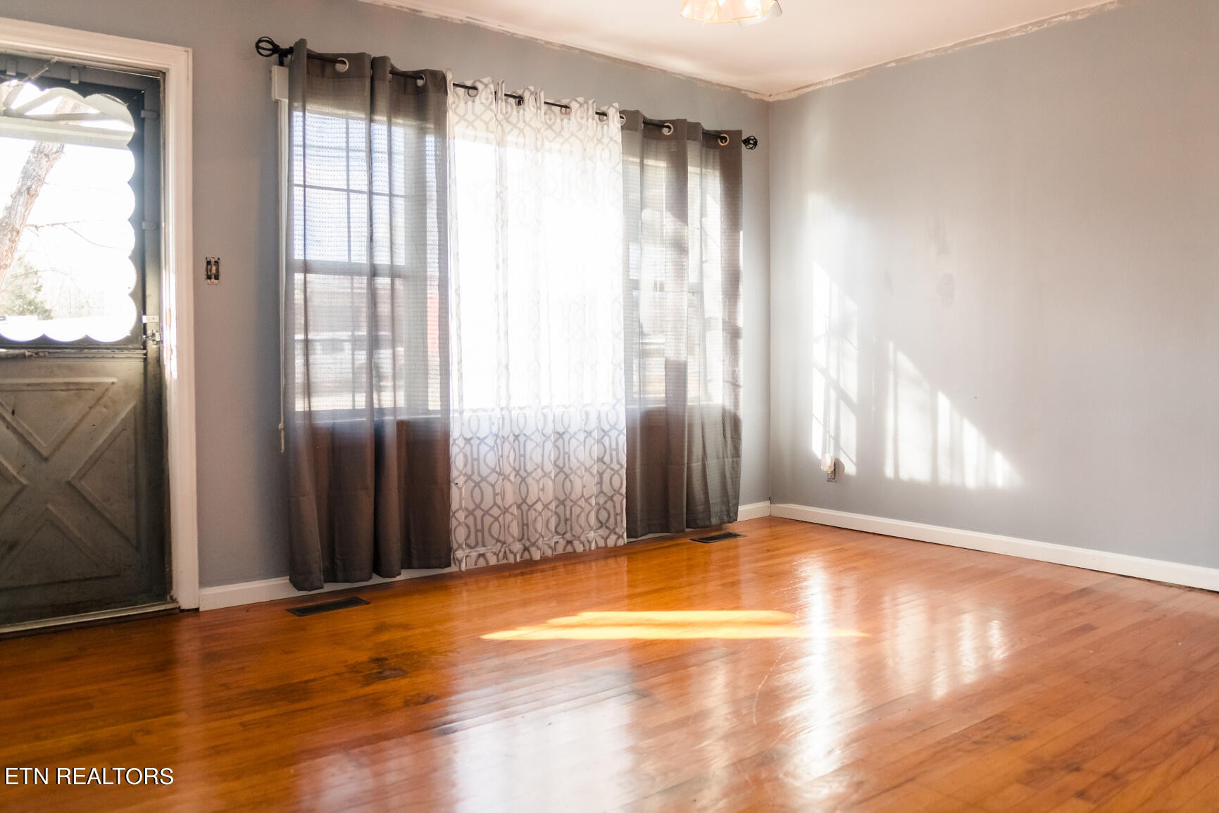 241 Doc Norton Road Maryville, TN 37804 - Photo 4 of 16 Gallery Image 4