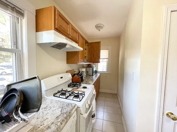 $4,600 | 31 High Street, Unit 2, Brookline, MA 02445