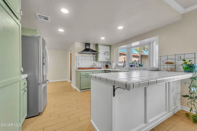 $509,900 | 43100 Cherbourg Lane, Lancaster, CA 93536