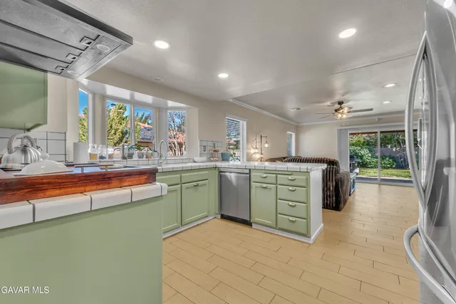 $509,900 | 43100 Cherbourg Lane, Lancaster, CA 93536