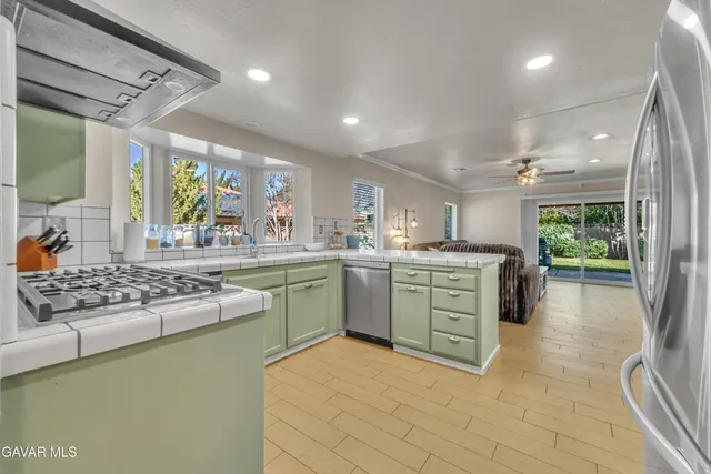 $509,900 | 43100 Cherbourg Lane, Lancaster, CA 93536