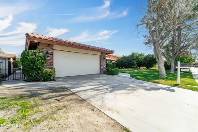 $509,900 | 43100 Cherbourg Lane, Lancaster, CA 93536