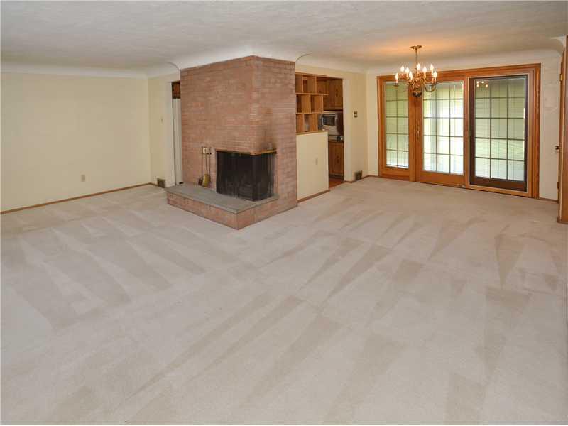 1210 Old Concord Road Monroeville, PA 15146 - Photo 11 of 22 Living Room.