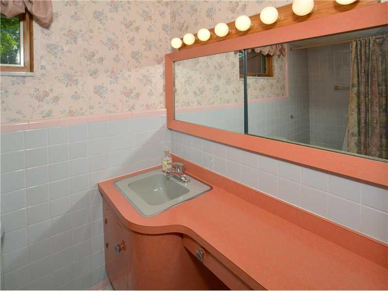 1210 Old Concord Road Monroeville, PA 15146 - Photo 18 of 22 Full Bath.