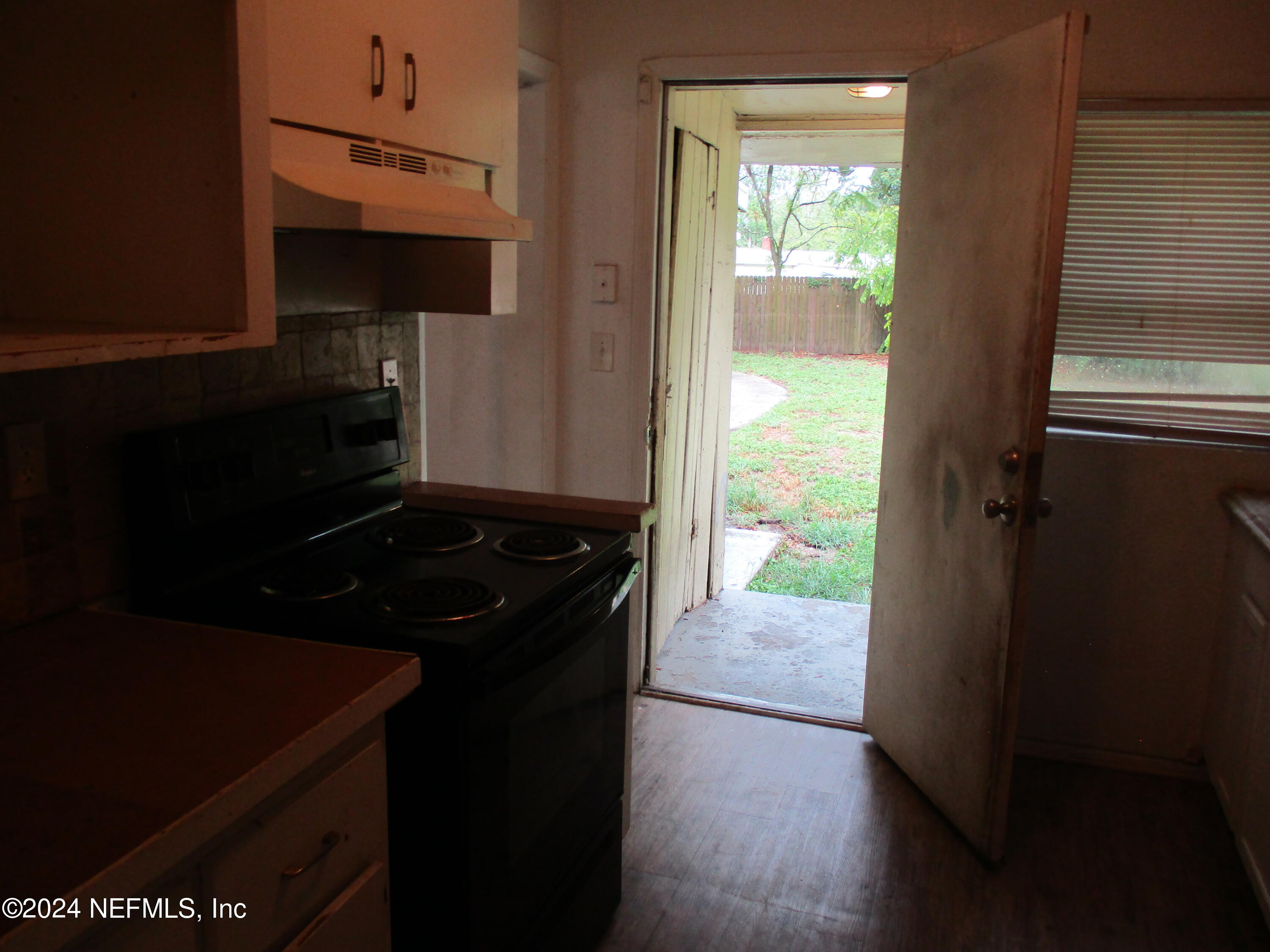 7825 Denham Road West Jacksonville, FL 32208 - Photo 7 of 14 IMG_1943