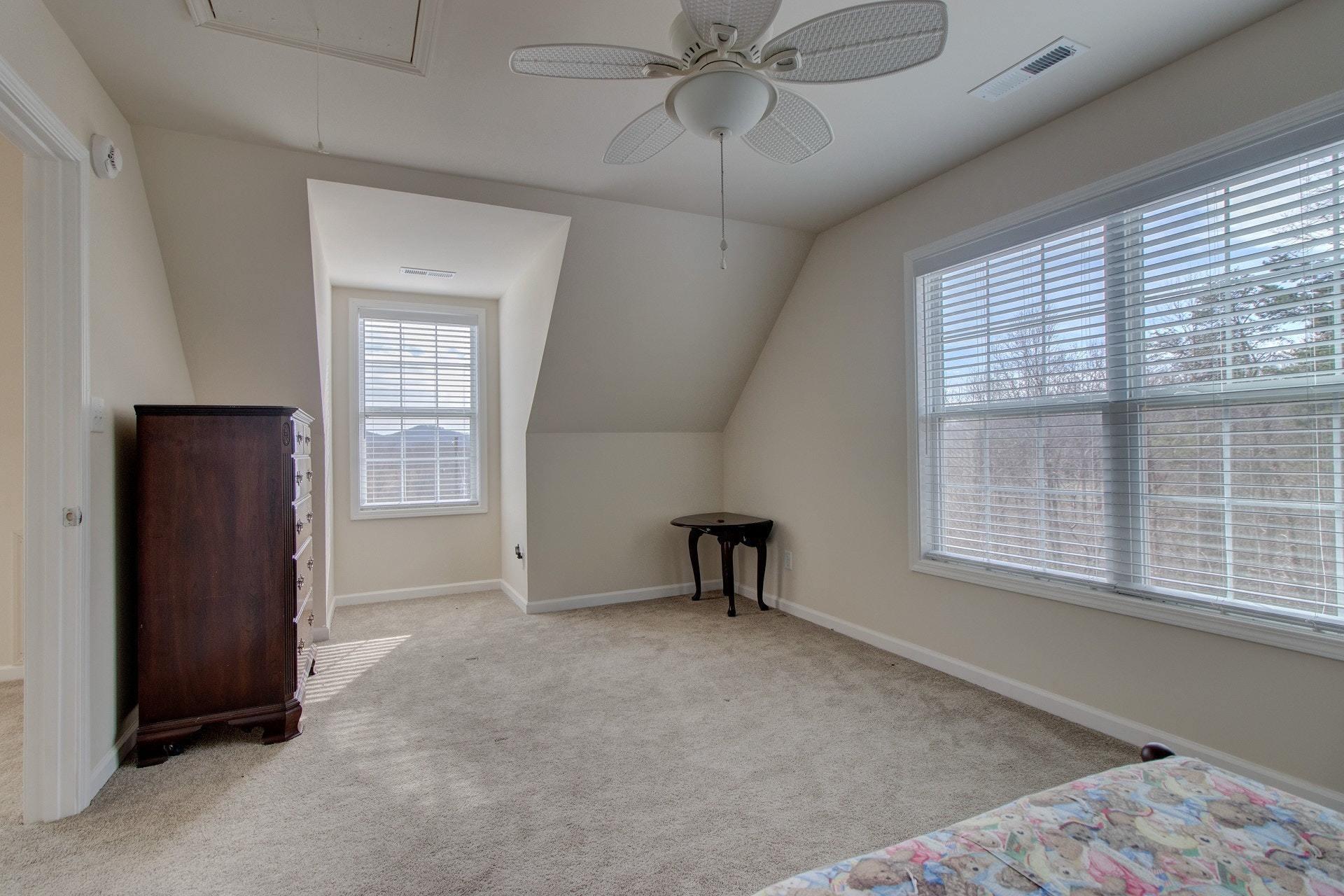 1381 Nemmo Road Vinton, VA 24179 - Photo 26 of 39 an empty room with windows and closet