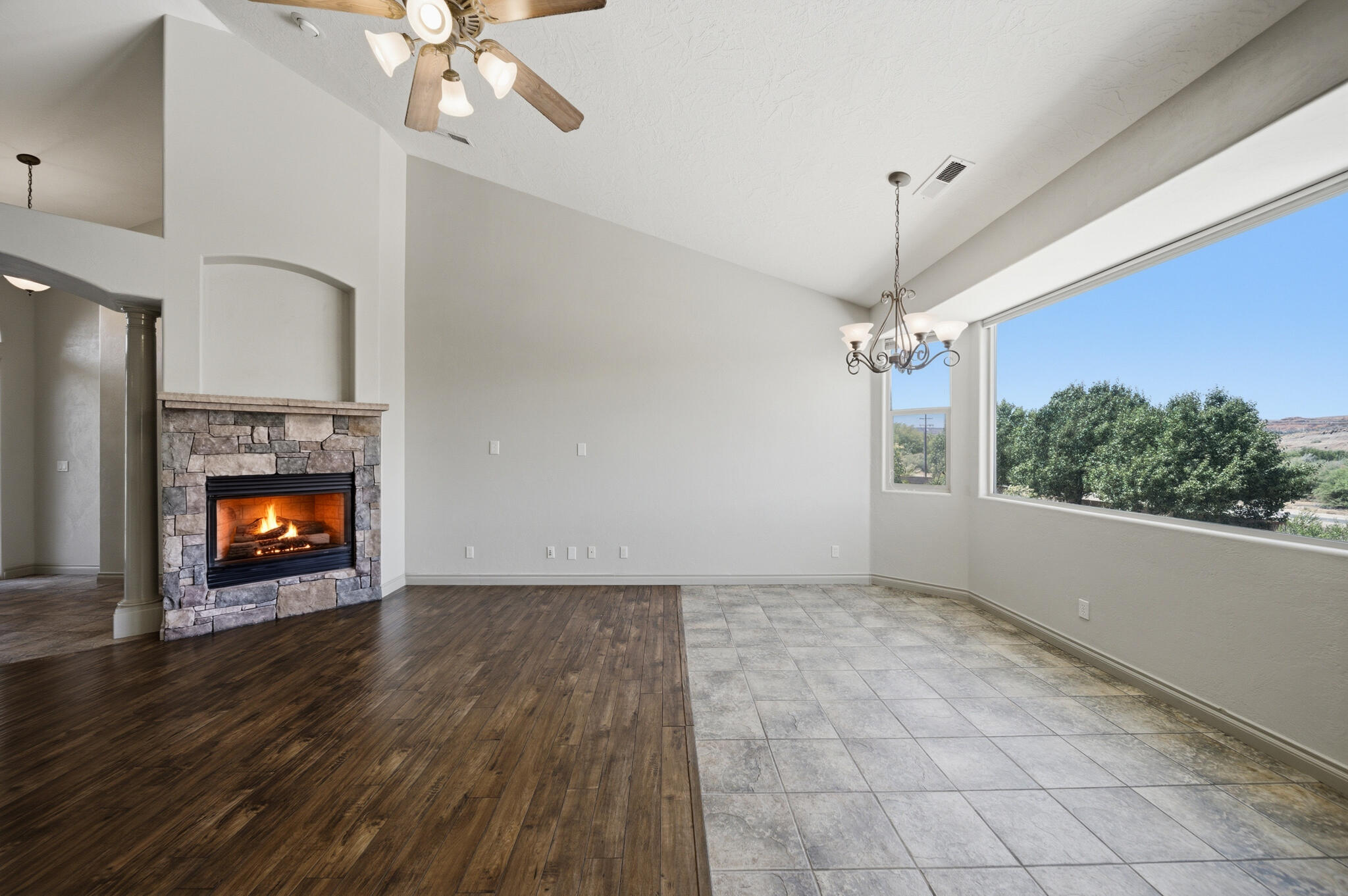1727 Flagstone Road St. George, UT 84790 - Photo 12 of 46 DSC_2661_with_fire
