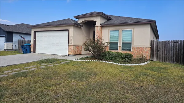 $2,300 | 1816 Chesapeake Bay Drive, Portland, TX 78374