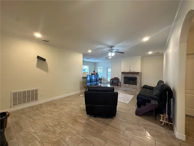 $2,300 | 1816 Chesapeake Bay Drive, Portland, TX 78374