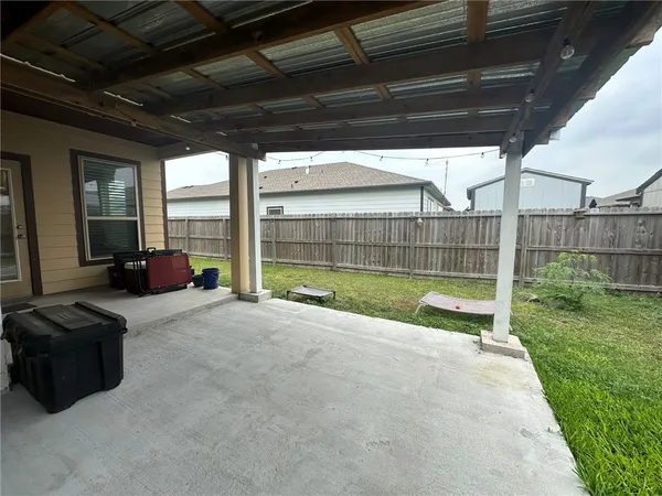 $2,300 | 1816 Chesapeake Bay Drive, Portland, TX 78374